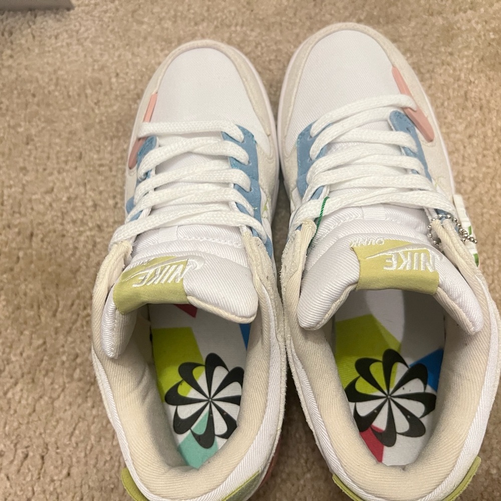 2022
Wmns Dunk Low Disrupt 2 'Easter' - Picture 2 of 4